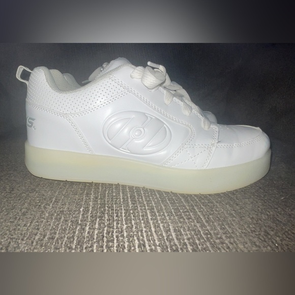 EUC Light Up Heelys - Picture 4 of 9